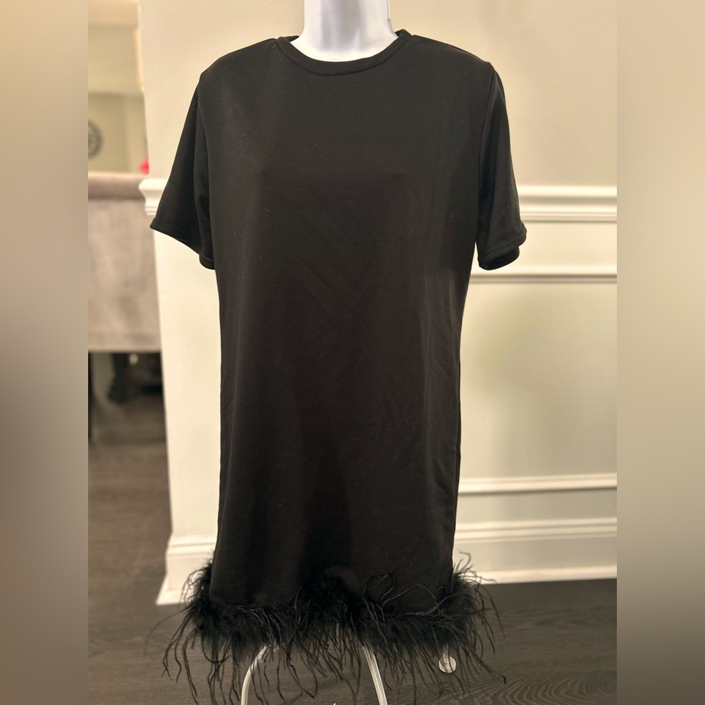 BRAND NEW FEATHER T-SHIRT DRESS